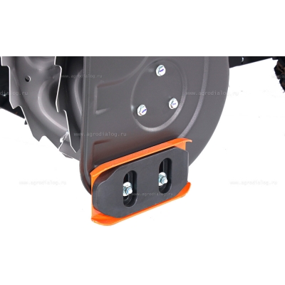 Бензиновый снегоуборщик YARD FOX OPTIMA 6151E Бензиновый снегоуборщик YARD FOX OPTIMA 6151E