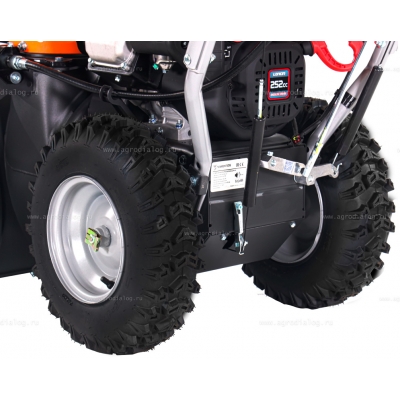 Бензиновый снегоуборщик YARD FOX OPTIMA 6654E Бензиновый снегоуборщик YARD FOX OPTIMA 6654E