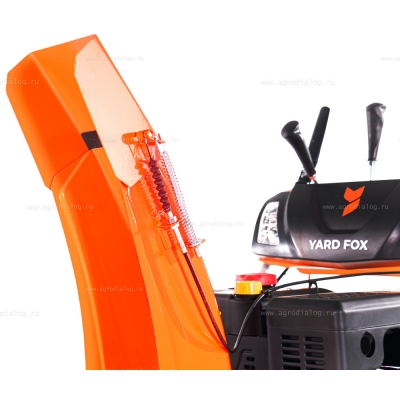 Бензиновый снегоуборщик YARD FOX PRO 7154E Бензиновый снегоуборщик YARD FOX PRO 7154E