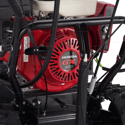 Гусеничный бензиновый снегоуборщик EVOline SBG 690 THE Гусеничный бензиновый снегоуборщик EVOline SBG 690 THE