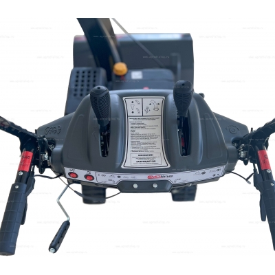 Гусеничный бензиновый снегоуборщик EVOline SBG 700 TLE Гусеничный бензиновый снегоуборщик EVOline SBG 700 TLE