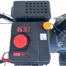 Гусеничный бензиновый снегоуборщик EVOline SBG 700 TLE Гусеничный бензиновый снегоуборщик EVOline SBG 700 TLE