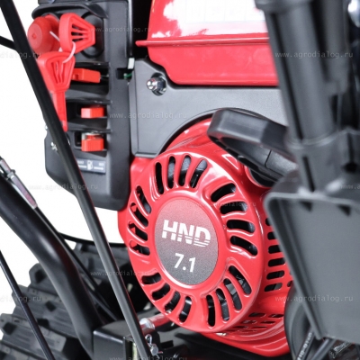 Гусеничный бензиновый снегоуборщик HND ST 71 JTR Гусеничный бензиновый снегоуборщик HND ST 71 JTR