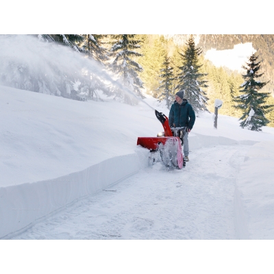 Гусеничный бензиновый снегоуборщик Honda HSS 1380A T Гусеничный бензиновый снегоуборщик Honda HSS 1380A T