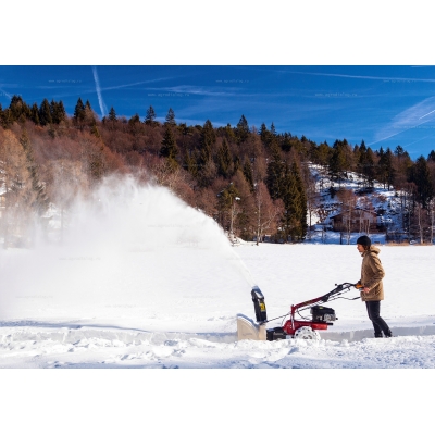 Снегоуборщик Eurosystems 905254000 (55 см.) Снегоуборщик Eurosystems 905254000 (55 см.)