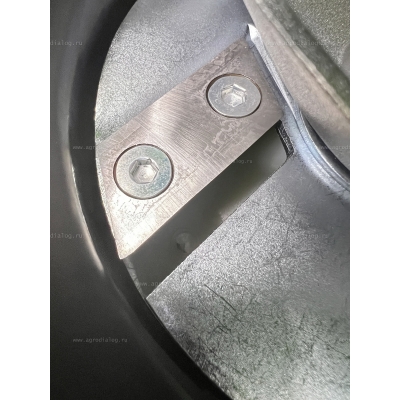 Электрический измельчитель веток Greenworks GACSB Электрический измельчитель веток Greenworks GACSB