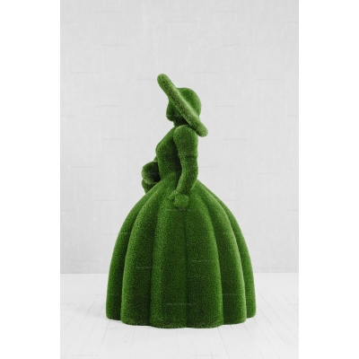 Садовая фигура из искусственной травы «Дама с цветочной корзиной» Садовая фигура из искусственной травы «Дама с цветочной корзиной»