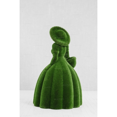 Садовая фигура из искусственной травы «Дама с цветочной корзиной» Садовая фигура из искусственной травы «Дама с цветочной корзиной»