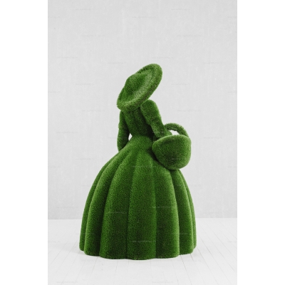 Садовая фигура из искусственной травы «Дама с цветочной корзиной» Садовая фигура из искусственной травы «Дама с цветочной корзиной»