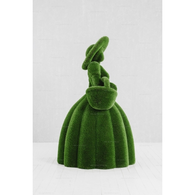 Садовая фигура из искусственной травы «Дама с цветочной корзиной» Садовая фигура из искусственной травы «Дама с цветочной корзиной»