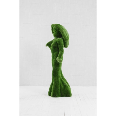 Садовая фигура из искусственной травы «Дама с зонтом» Садовая фигура из искусственной травы «Дама с зонтом»