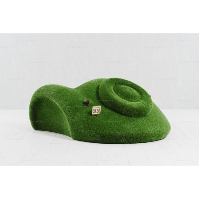 Садовая фигура из искусственной травы «Диван в стиле ретро авто» Садовая фигура из искусственной травы «Диван в стиле ретро авто»