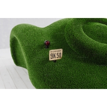 Садовая фигура из искусственной травы «Диван в стиле ретро авто» Садовая фигура из искусственной травы «Диван в стиле ретро авто»