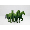 Садовая фигура из искусственной травы «Карета, запряженная тройкой лошадей»