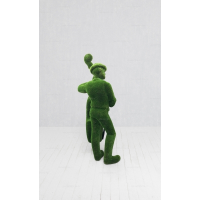 Садовая фигура из искусственной травы «Контрабасист» Садовая фигура из искусственной травы «Контрабасист»