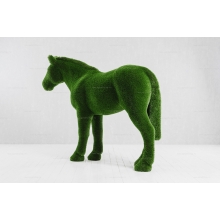 Садовая фигура из искусственной травы «Лошадь» Садовая фигура из искусственной травы «Лошадь»