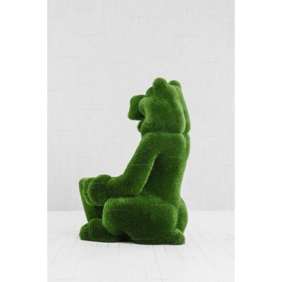 Садовая фигура из искусственной травы «Медведь с кашпо для цветов» Садовая фигура из искусственной травы «Медведь с кашпо для цветов»