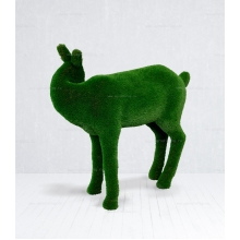 Садовая фигура из искусственной травы «Олениха» Садовая фигура из искусственной травы «Олениха»