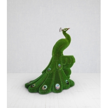 Садовая фигура из искусственной травы «Павлин на вазоне»