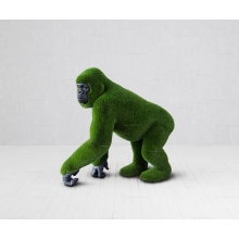 Садовая фигура из искусственной травы «Самка гориллы» Садовая фигура из искусственной травы «Самка гориллы»