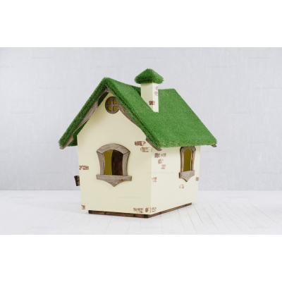 Садовая фигура из искусственной травы «Сказочный домик» Садовая фигура из искусственной травы «Сказочный домик»