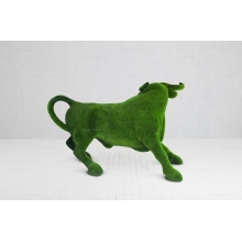 Садовая фигура из искусственной травы «Свирепый бык» Садовая фигура из искусственной травы «Свирепый бык»