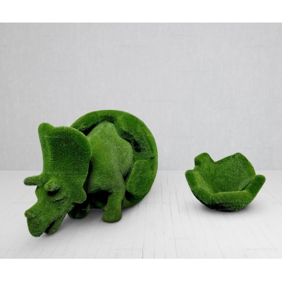 Садовая фигура из искусственной травы «Трицератопс в яйце» Садовая фигура из искусственной травы «Трицератопс в яйце»