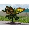 Садовая фигура из искусственной травы «Желтая бабочка на ромашке»