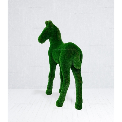 Садовая фигура из искусственной травы «Жеребенок» Садовая фигура из искусственной травы «Жеребенок»