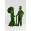 Садовые фигуры из искусственной травы «Дама с зонтом и джентльмен»