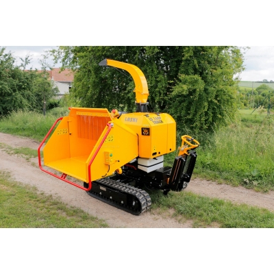 Коммунальный измельчитель веток Laski LS 160 P Track Коммунальный измельчитель веток Laski LS 160 P Track