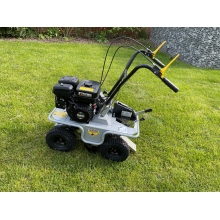 Подрезчик дерна Laski RSS3040 Premium 4x4 Подрезчик дерна Laski RSS3040 Premium 4x4