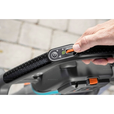 Садовый пылесос Gardena PowerJet Li-40 Садовый пылесос Gardena PowerJet Li-40