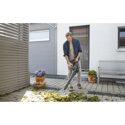 Садовая воздуходувка Gardena PowerJet Li-40 Садовая воздуходувка Gardena PowerJet Li-40