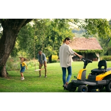 Аккумуляторный садовый минирайдер Stiga Swift 372e Аккумуляторный садовый минирайдер Stiga Swift 372e