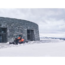 Садовый райдер Husqvarna P525DX с кабиной Садовый райдер Husqvarna P525DX с кабиной