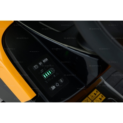 Аккумуляторный садовый трактор Stiga Tornado 598e Аккумуляторный садовый трактор Stiga Tornado 598e