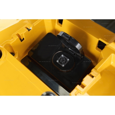 Аккумуляторный садовый трактор Stiga Tornado 598e Аккумуляторный садовый трактор Stiga Tornado 598e