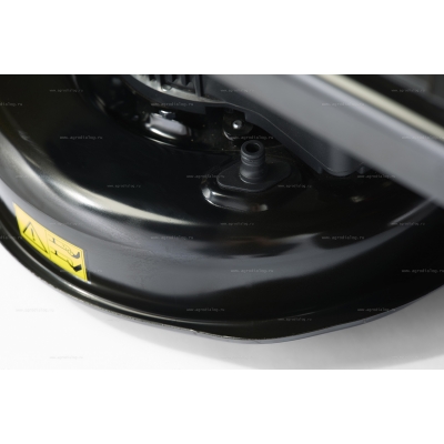 Аккумуляторный садовый трактор Stiga Tornado 598e Аккумуляторный садовый трактор Stiga Tornado 598e