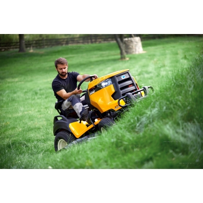 Садовый трактор Cub Cadet XT3 QS127 Садовый трактор Cub Cadet XT3 QS127