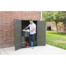 Пластиковый садовый шкаф Lifetime Woodlook 60300 Пластиковый садовый шкаф Lifetime Woodlook 60300