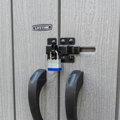 Пластиковый садовый шкаф Lifetime Woodlook 60300 Пластиковый садовый шкаф Lifetime Woodlook 60300