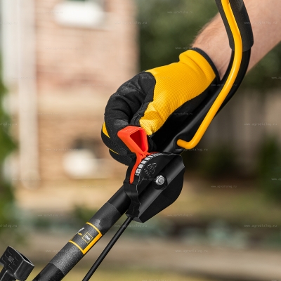 Бензиновый скарификатор DENZEL SAG-400 Бензиновый скарификатор DENZEL SAG-400