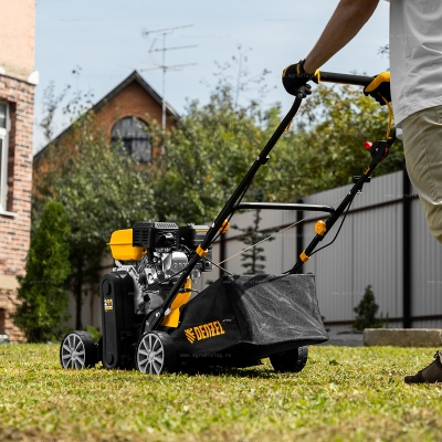 Бензиновый скарификатор DENZEL SAG-400 Бензиновый скарификатор DENZEL SAG-400