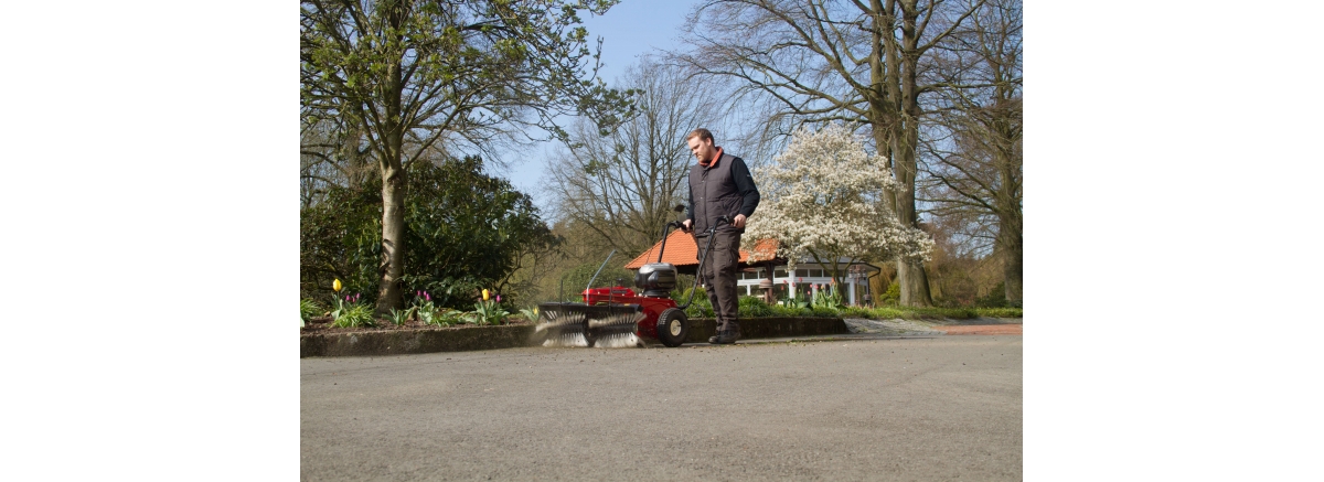 Аккумуляторные подметальные машины Tielbuerger: сочетание немецкого качества и передовых инноваций