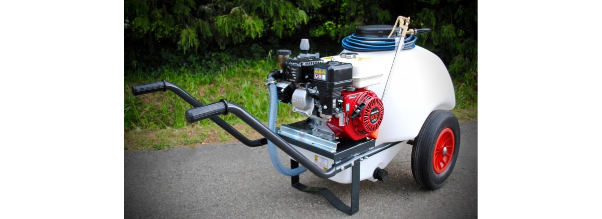 Бензиновый опрыскиватель на колесах: удобство и эффективность в садоводстве