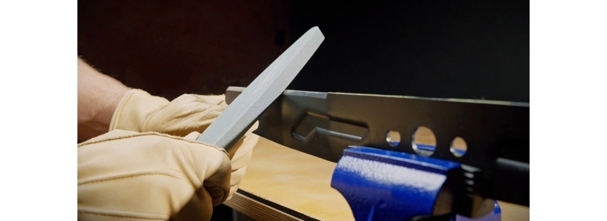 Как заточить ножи газонокосилки перед началом сезона