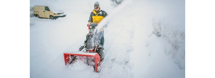 Как завести бензиновый снегоуборщик: пошаговое руководство